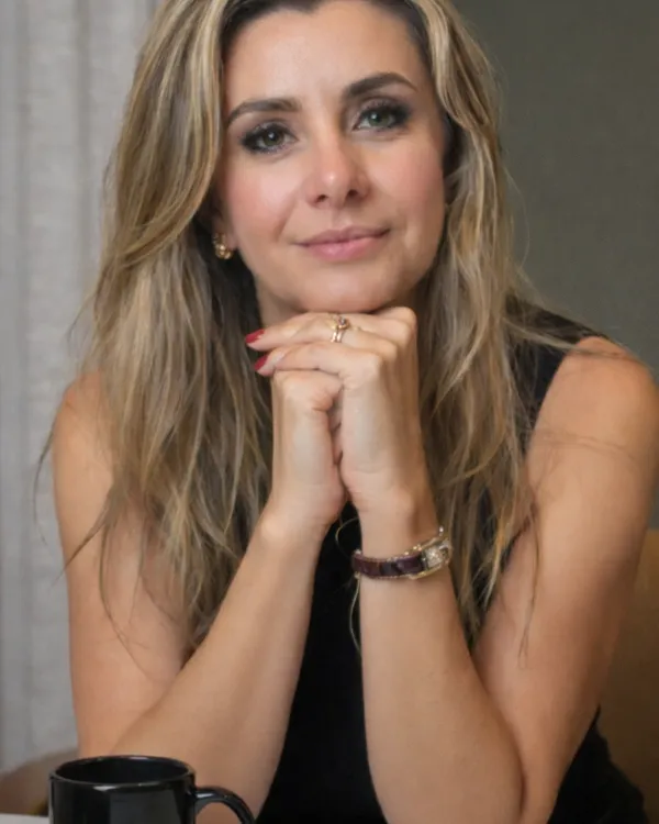 Eleonora, Rainha dos Consórcios